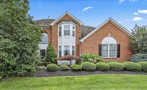 What Realtors Love About Partnering with Estate Sale Professionals